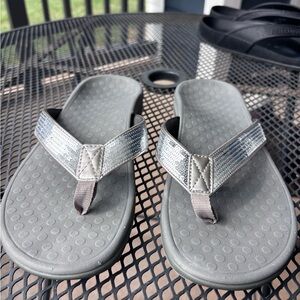Vionic Gray Flip Flops with Silver Accents